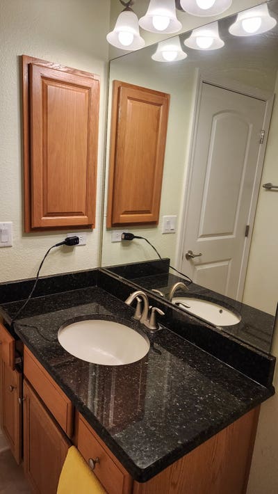 Clean Quiet Furnished Room in Safe Home | Utiliti Main Photo