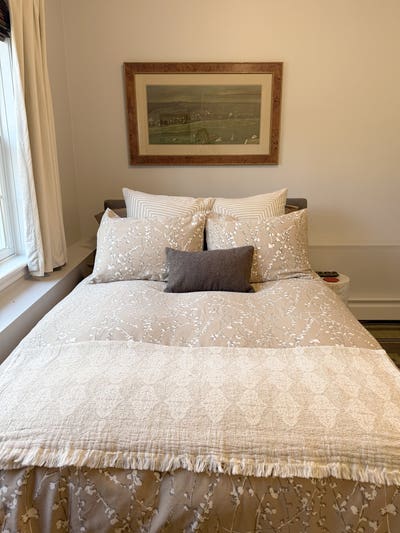 Cozy Bedroom in Shared House_Fox Room.  OmegaBard Main Photo