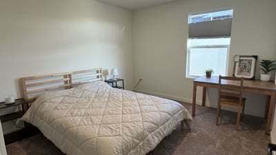 Cozy 1 Bed 1 Shared Bath Room for Rent in FolsomC Main Photo