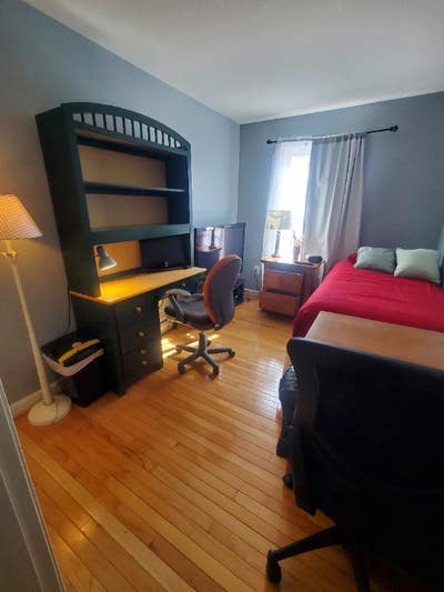 Centreville Economy Small Bedroom Main Photo