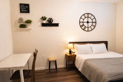 Private First_Floor Bedroom with Bathroom_Furnish Main Photo