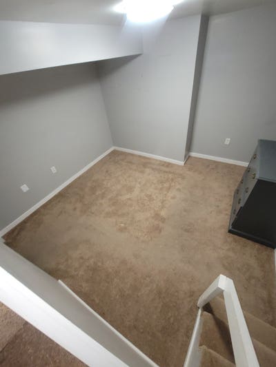 Cozy basement apartment room rental Main Photo