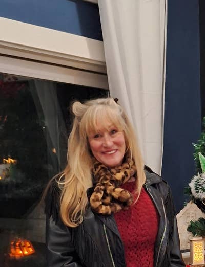 Woman looking for a room in San Clemente now Main Photo