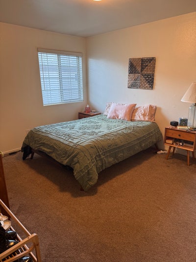 Seeking roommate in West Bakersfield Main Photo