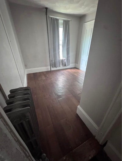 Room for rend  Main Photo