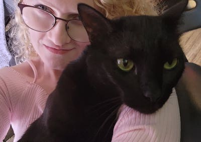 Responsible woman looking for a room in Tampa Main Photo