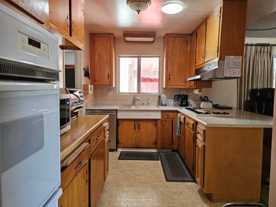 Prime Granada Hills Home (Room & Private Bathroom) Main Photo