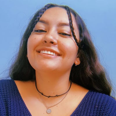 Responsible 25 year old female needs a room Main Photo