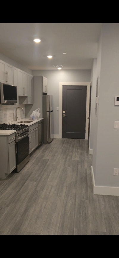 Brighton Affordable Studio – No Waitlist / Fast Ap Main Photo