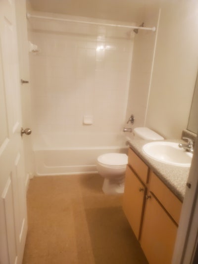 Room for Rent – Private Bathroom Main Photo