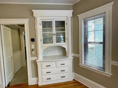 Cheap Modern Room Main Photo