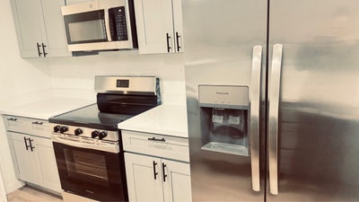 2 Rooms  South Hill Puyallup Plus Full Gym  Main Photo