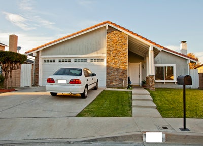 Private Bedroom for rent w/ shared bath Main Photo