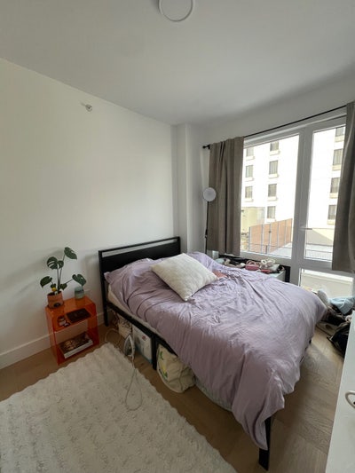 Luxury Building Private Bedroom Main Photo