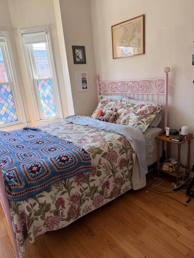 Looking for a female sublet june 1-August 31 Main Photo