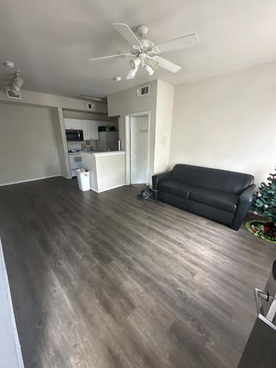 Subletting Room Main Photo