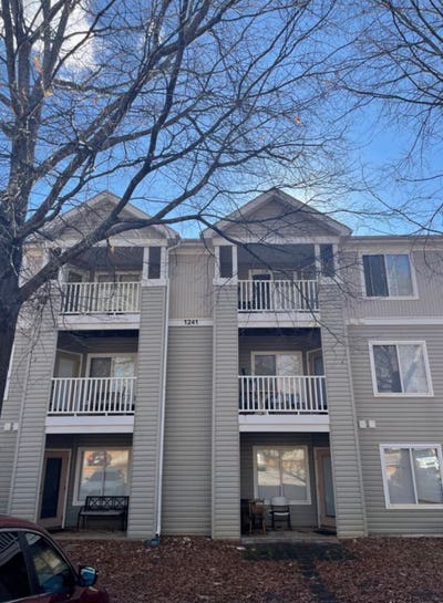 Comfortable Private Room with En Suite Bathroom_N Main Photo