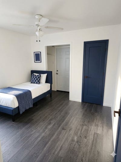 Private Entry Furnished Room. Utilities Included. Main Photo