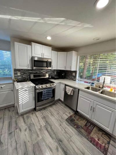 Private Room Available for Rent in Bellevue  Main Photo