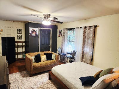 Furnished Room in Peaceful Home_All Utilities Inc Main Photo