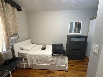 _ MedRoom D Main Photo