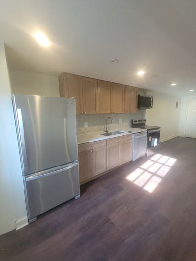 Brand new unfurnished studio Main Photo