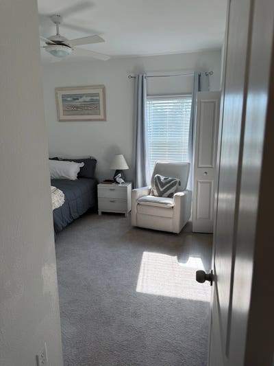 ROOM Rental. Access to PatioLiving Room Kitchen La Main Photo