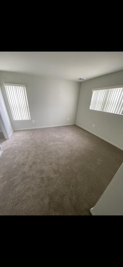1 bedroom and bathroom in shared apartment  Main Photo