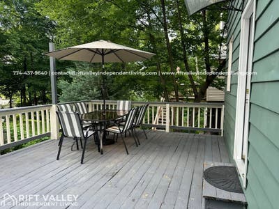 Furnished, shared room (All utilities included) Main Photo