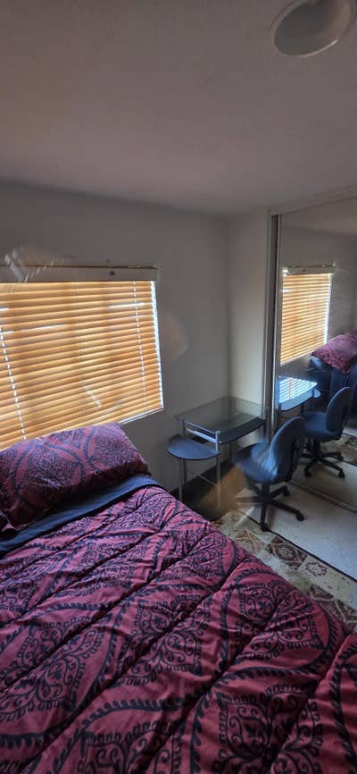 1 single room with dedicated bathroom Main Photo