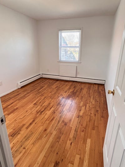 Large room in Ozone Park Main Photo