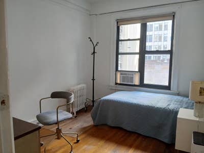 Great Midtown Location Close to Central Park South Main Photo