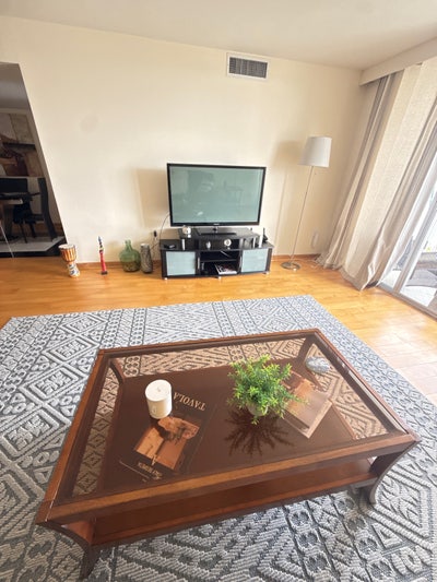 Looking for a roommate in Aventura !! Main Photo