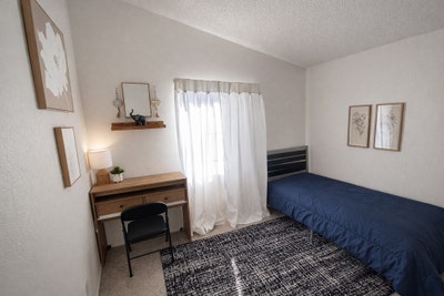 Lancaster CA_private room and private bathroom  Main Photo