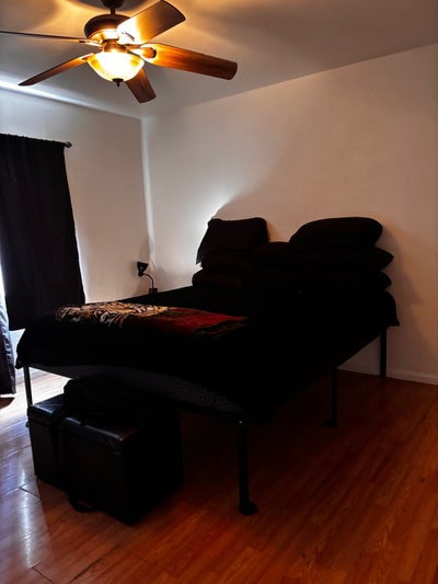 Room for rent  Main Photo