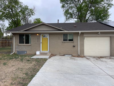Spacious Duplex in Lakewood, Main floor bedroom Main Photo