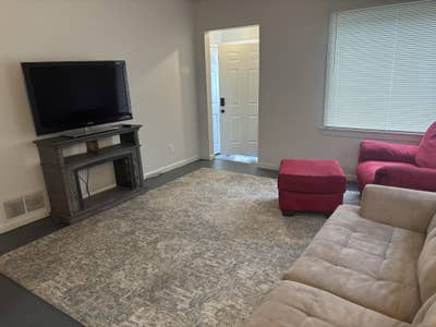 Share a great house with others Main Photo