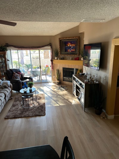 Beautiful Townhouse on Golf Course  Main Photo