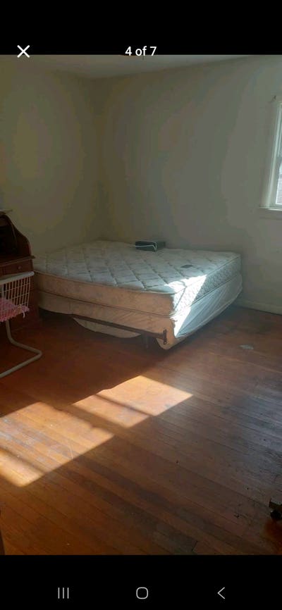 Room for rent (House) Main Photo