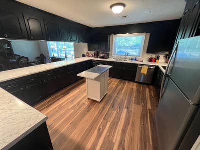 Rooms For Rent  Mile from Ft Bragg Access! Main Photo