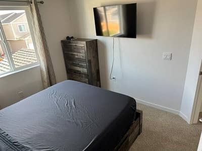 Cozy Place with a hottub in Watkins Main Photo