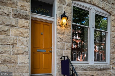 Private Top-Floor Suite with Office | Quiet, Profe Main Photo