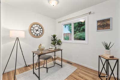 Looking for 2 roomates in a 3 bedroom home Main Photo