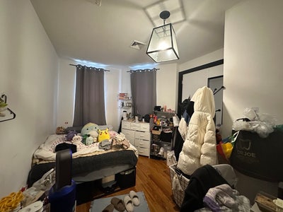 🏡 HUGE 4 Bed / 3.5 Bath Duplex – Rooms for Rent! 🔥 Main Photo