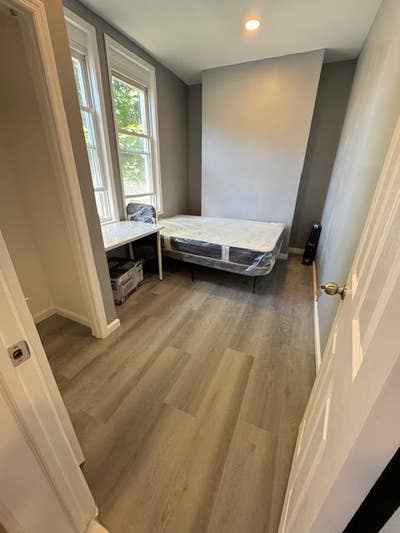 Renovated 2025 -. FREE Laundry! Close to PATH Main Photo