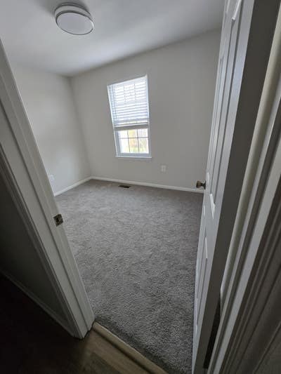 Room for rent–  Herndon – $800.  Female only  Main Photo