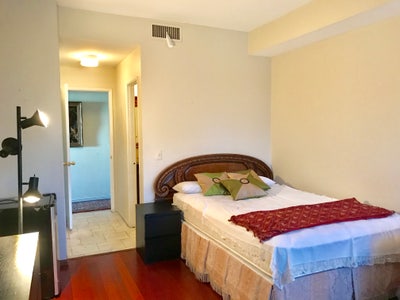 Beverly Hills one room for rent Main Photo