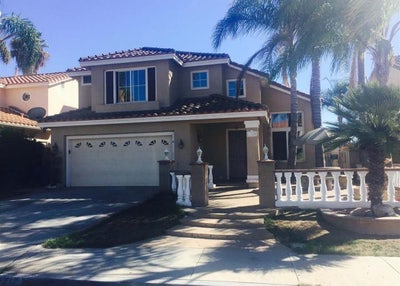 Looking for temporary roomate! Main Photo