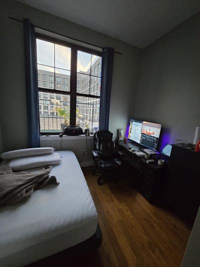 Room in 5 Bed 5 Bath R Train Let's Gowanus!   Main Photo