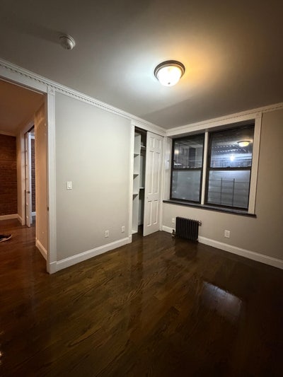 4Bed 2Bath/ E 100th st / $1375+ rooms 🔥 Main Photo